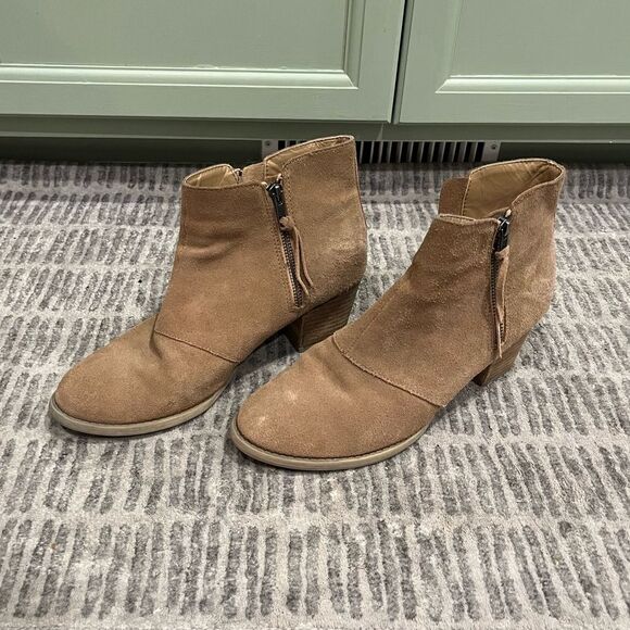 American Eagle Outfitters Double Zip Bootie Suede Leather Block Heel Tan Size 10 - Picture 1 of 7